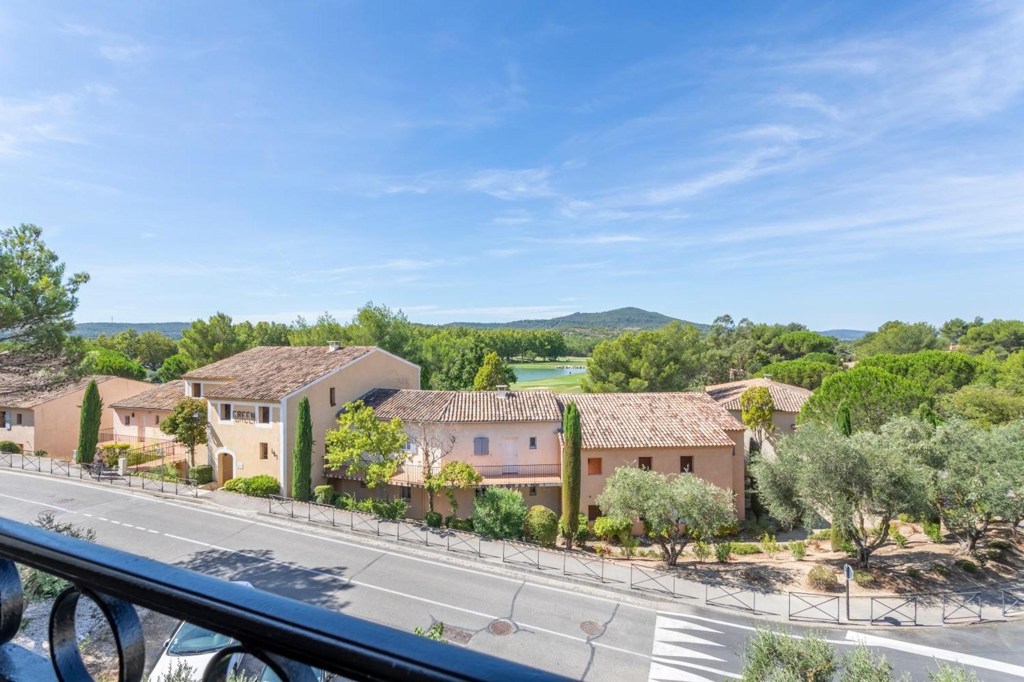 Village Pierre & Vacances Pont Royal En Provence Mallemort Εξωτερικό φωτογραφία